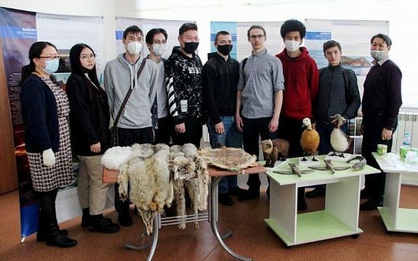 Национальный музей Бурятии провел первое выездное занятие для студентов ВСГУТУ