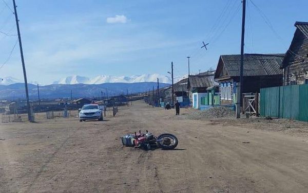 В Бурятии погиб мотоциклист без прав и шлема