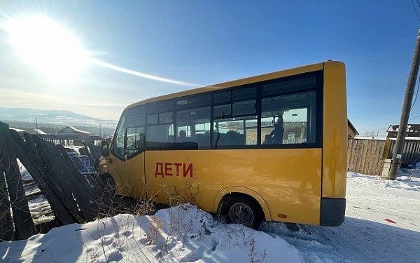 В Тарбагатайском районе в рамках уголовного дела выясняются обстоятельства травмирования пассажира школьного автобуса