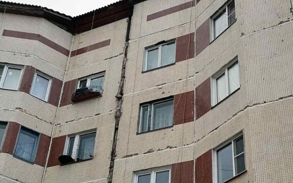 После проверки ОНФ на подрядчика возбудили два административных дела за некачественный капремонт дома в Северобайкальске
