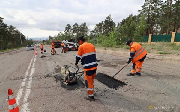 В Улан-Удэ выполнили ямочный ремонт 4-километровой дороги в мкр. Энергетик