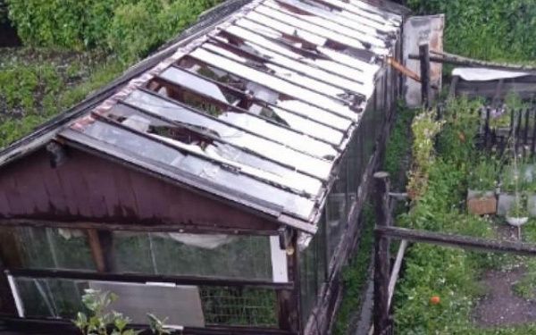 В Бурятии град повредил крыши домов и уничтожил урожай
