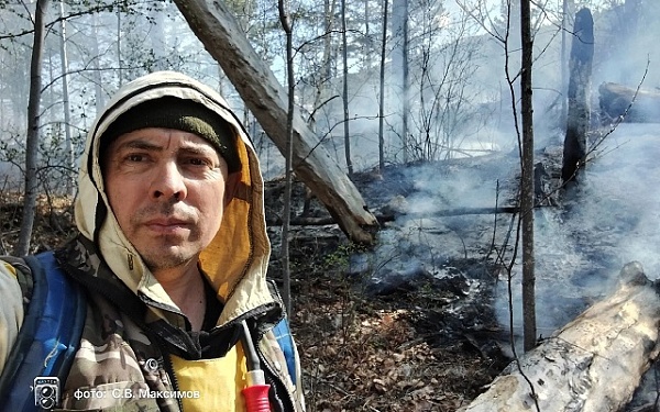 73 человека борются с огнём в лесах Бурятии