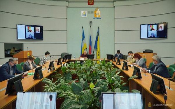 Как поддержать молодых специалистов города Улан-Удэ обсудили накануне в Улан-Удэнском горсовете