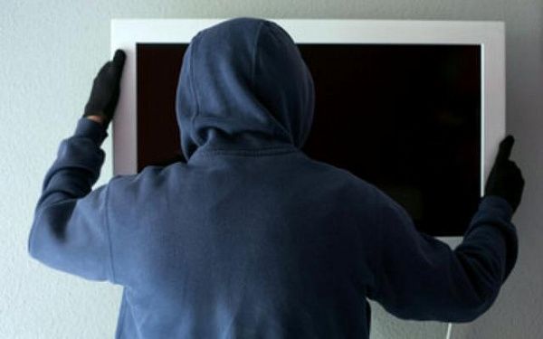 В Бурятии вор похитил телевизор у соседки и заложил его в ломбард
