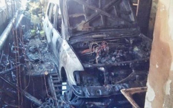 Сотрудники МЧС ликвидировали пожар на пр. Автомобилистов в Улан-Удэ