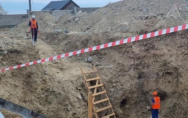 В северном городе Бурятии подрядчик затягивает строительство сетей водоснабжения