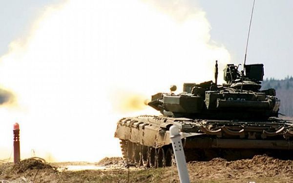 В Бурятии танкисты отработали стрельбы из штатного вооружения Т-72