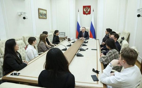 Сенатор Российской Федерации встретился с будущими политиками из Бурятского университета