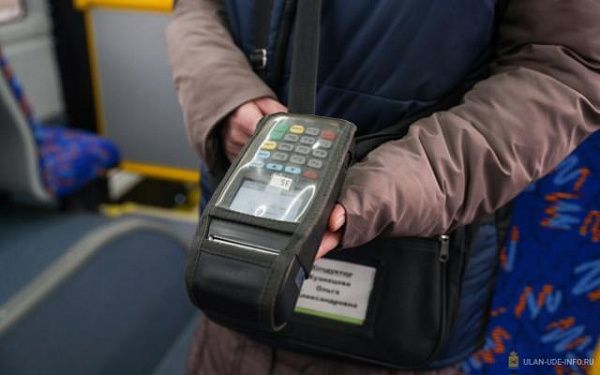 В Улан-Удэ почти 500 автобусов оснащены терминалами для безналичной оплаты