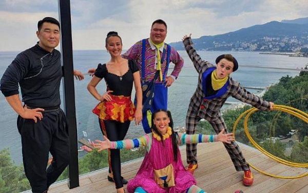 Цирк Бурятии гастролирует в Крыму