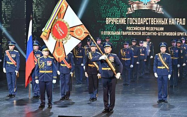 Бурятские десантники награждены орденом Суворова и орденом Жукова