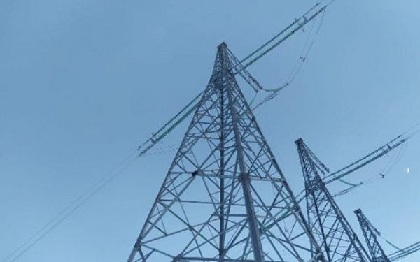 На севере Бурятии монтажник-высотник погиб, сорвавшись с электроопоры 