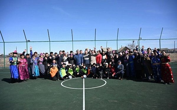 В селе Домна Еравнинского района торжественно открыли новую спортивную площадку