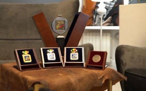 Кубки и медали международного фестиваля «Алтаргана» уже готовы 