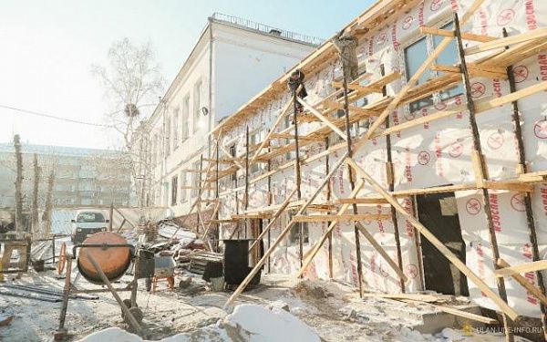 В Улан-Удэ продолжается строительство пищеблока к школе №35