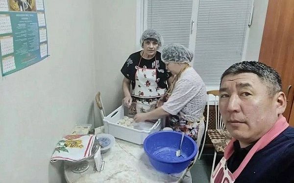 Волонтёры из Бурятии помогают бойцам СВО в госпиталях Москвы