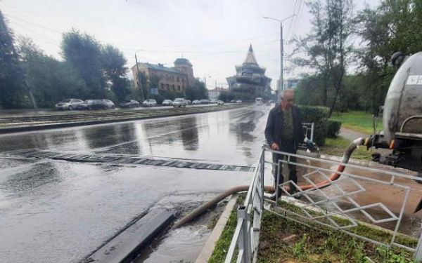 С улиц Улан-Удэ откачали более тысячи кубометров дождевых вод