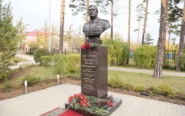 Сегодня день памяти Матвея Прокопьевича Бурлакова – уроженца Улан-Удэ, последнего Главнокомандующего Западной группой войск