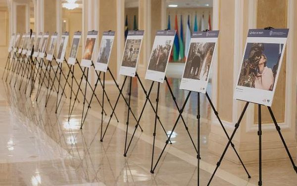 В Совете Федерации открылась фотовыставка «Донбасс за нами!», рассказывающая о помощи Дальнего Востока