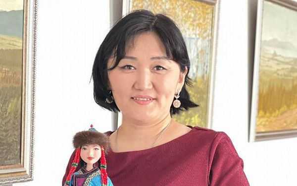 Мастер национальных кукол из Бурятии прошла в финал Международного фестиваля
