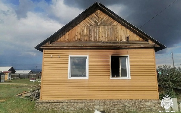 В Бурятии за сутки пожарные подразделения ликвидировали 6 возгораний