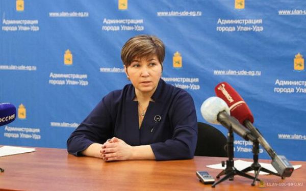 Школам Улан-Удэ выдали 400 планшетов для организации дистанционного обучения