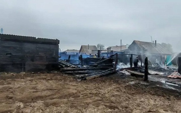 В Кяхтинском и Заиграевском районах ликвидированы возгорания в жилом секторе