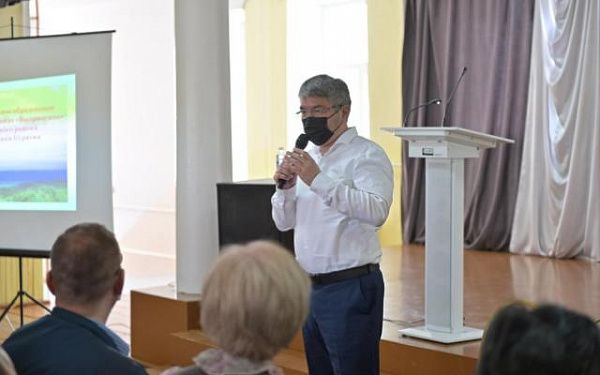 Алексей Цыденов ответил на вопросы жителей Кабанского района
