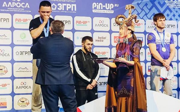Бурятские борцы получили двойные призовые за предолимпийский чемпионат