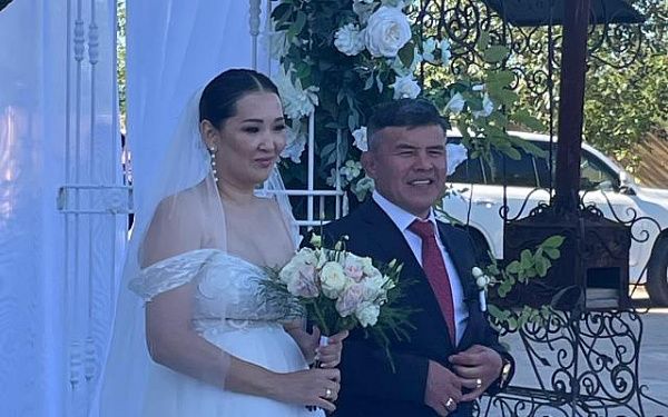 Известный предприниматель Улан-Удэ сыграл свадьбу