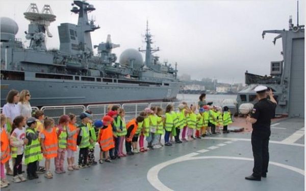 Дети из Владивостока посетили корвет «Герой Российской Федерации Алдар Цыденжапов» 