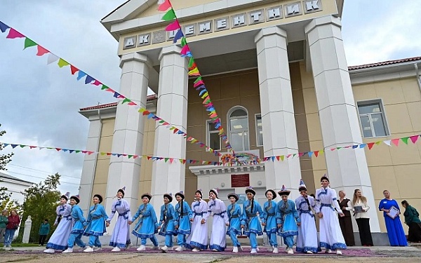 В Бурятии после капитального ремонта открылся обновленный Каменский дом детского творчества