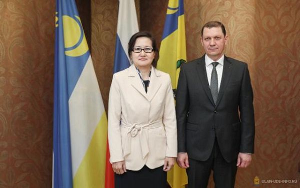 Мэр Игорь Шутенков встретился с Генеральным консулом Монголии в Улан-Удэ