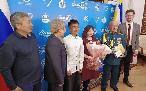 Семья Найдановых из Бурятии победила во Всероссийском конкурсе «Семья года.2026»