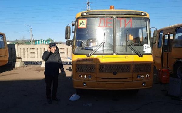 55 новых автобусов получили школы Бурятии