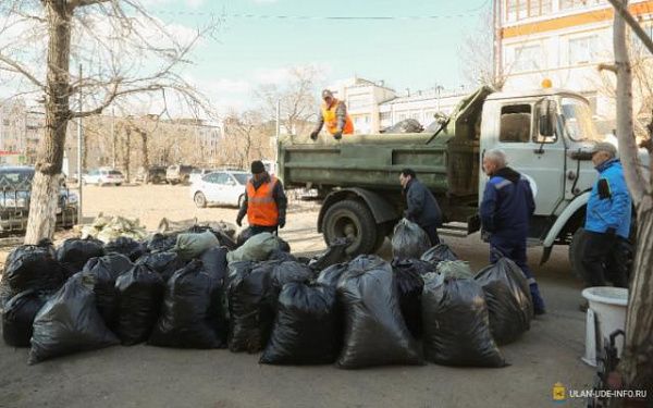 В Улан-Удэ в рамках месячника чистоты собрано и вывезено свыше тысячи кубометров мусора