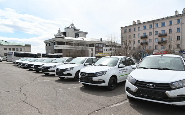 В медицинские учреждения Бурятии поступили 30 новых автомобилей