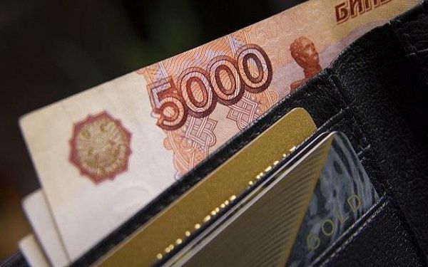 Российские семьи поддержат "августовскими" выплатами на детей в размере 10 тысяч рублей