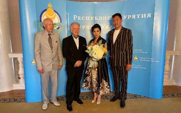 Оперная солистка из Бурятии получила звание заслуженной артистки России