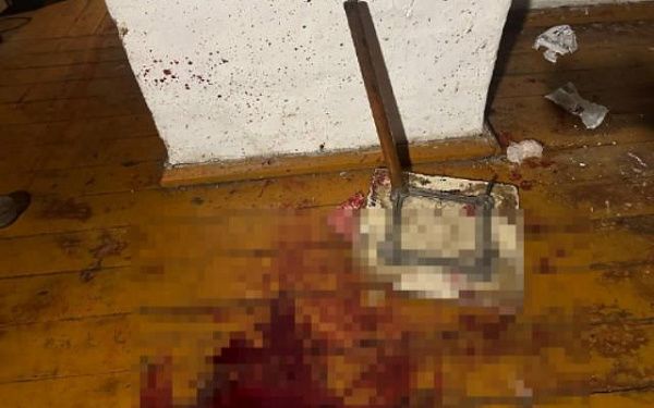Житель Бурятии убил своего отчима табуреткой