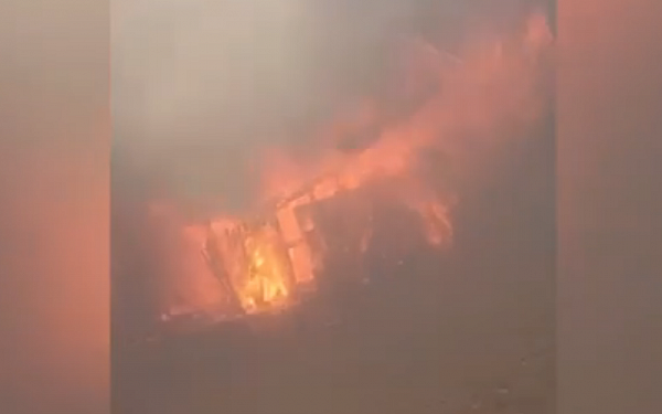 В посёлке Бурятии горят дома