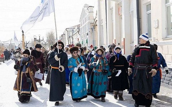Нарядные колонны в национальных костюмах вновь пройдут по центру Улан-Удэ
