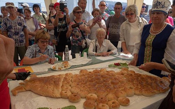 В районе Бурятии состоялся фестиваль "Праздник пирога: Посольский пирог" 