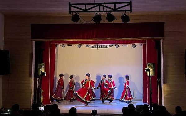 Жители района Бурятии стали зрителями концертного шоу «Мелодии весны»