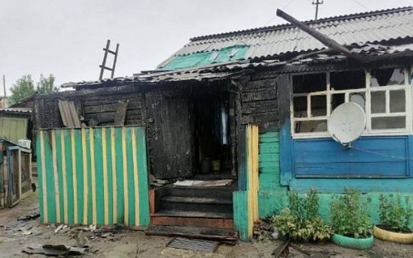 В Бурятии из-за старой электропроводки загорелся дом