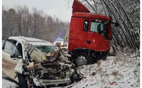Жуткая авария из-за снегопада произошла в Бурятии