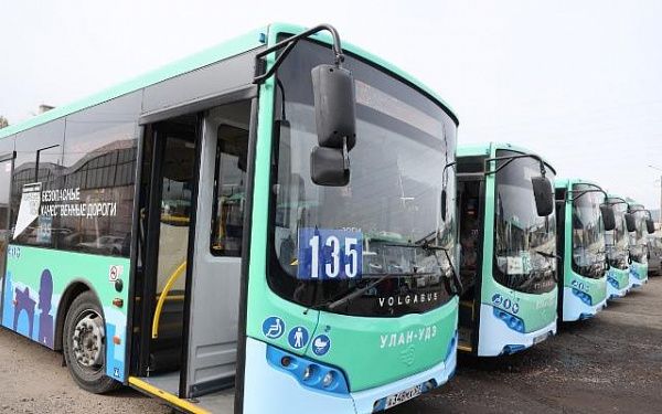 В Улан-Удэ поступило 65 новых автобусов из 138 
