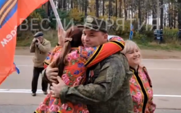 В Бурятии Героя России торжественно встретили в родном селе 