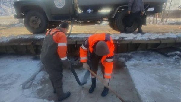 В Улан-Удэ в микрорайоне Дивизионном расчистили ручей